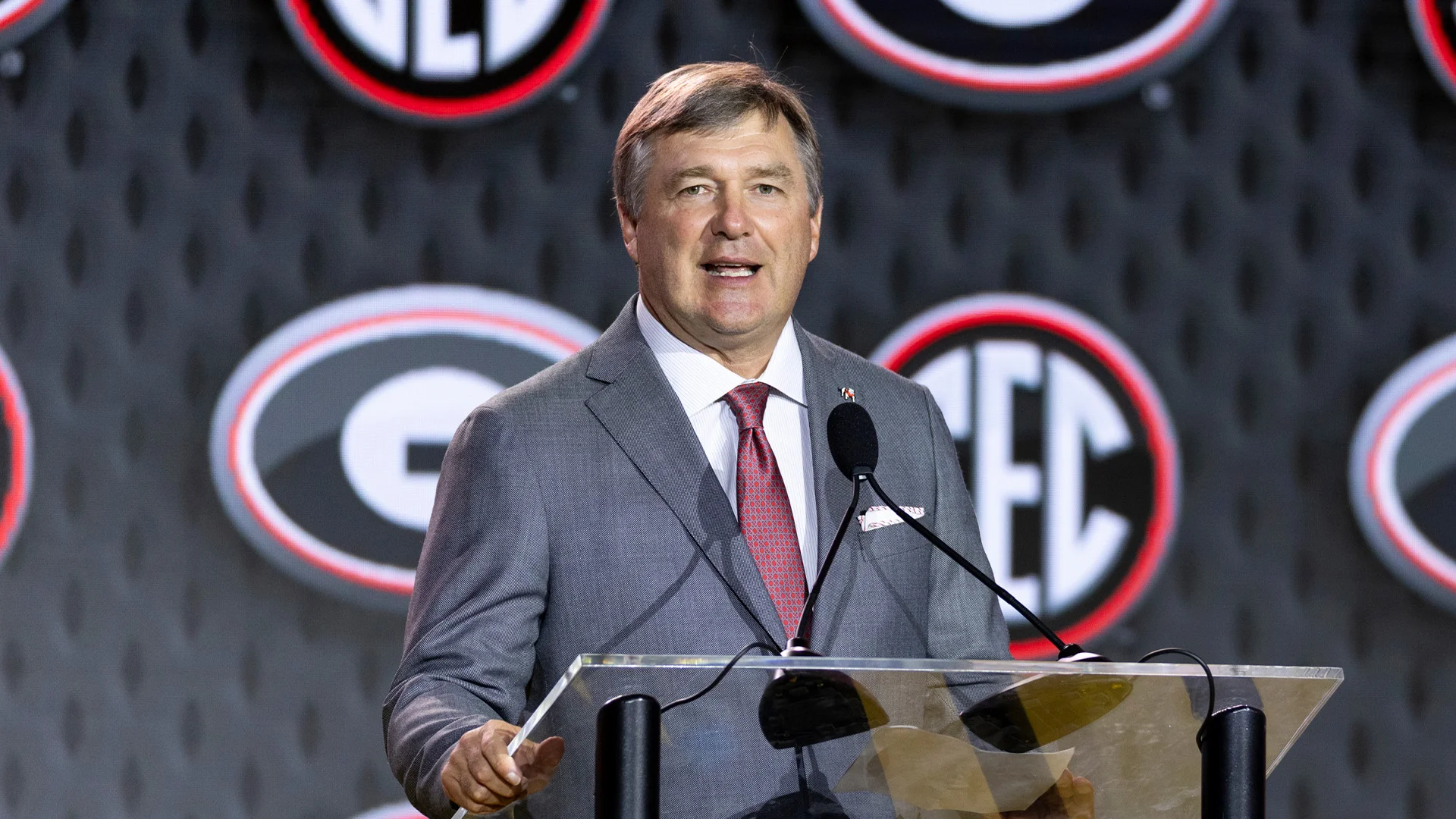 Georgia's Kirby Smart Focused On What Wins Games, Not CFB's Off-Field Debates