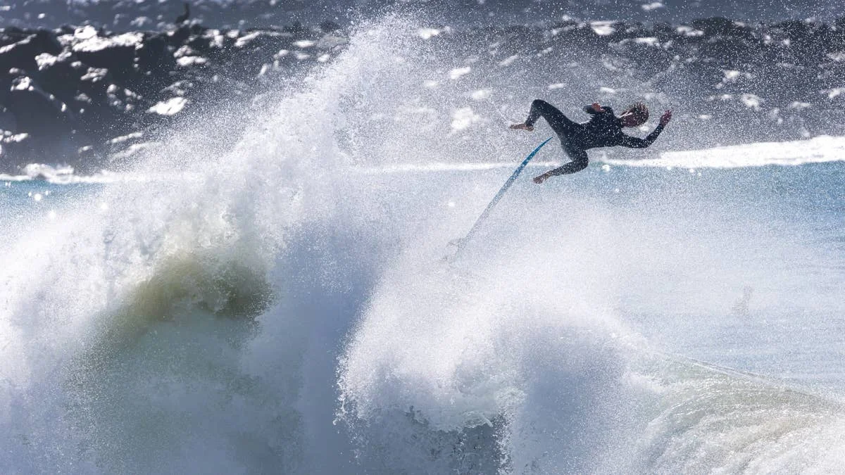Surviving Wipeouts: Insights from Big-Wave Legends